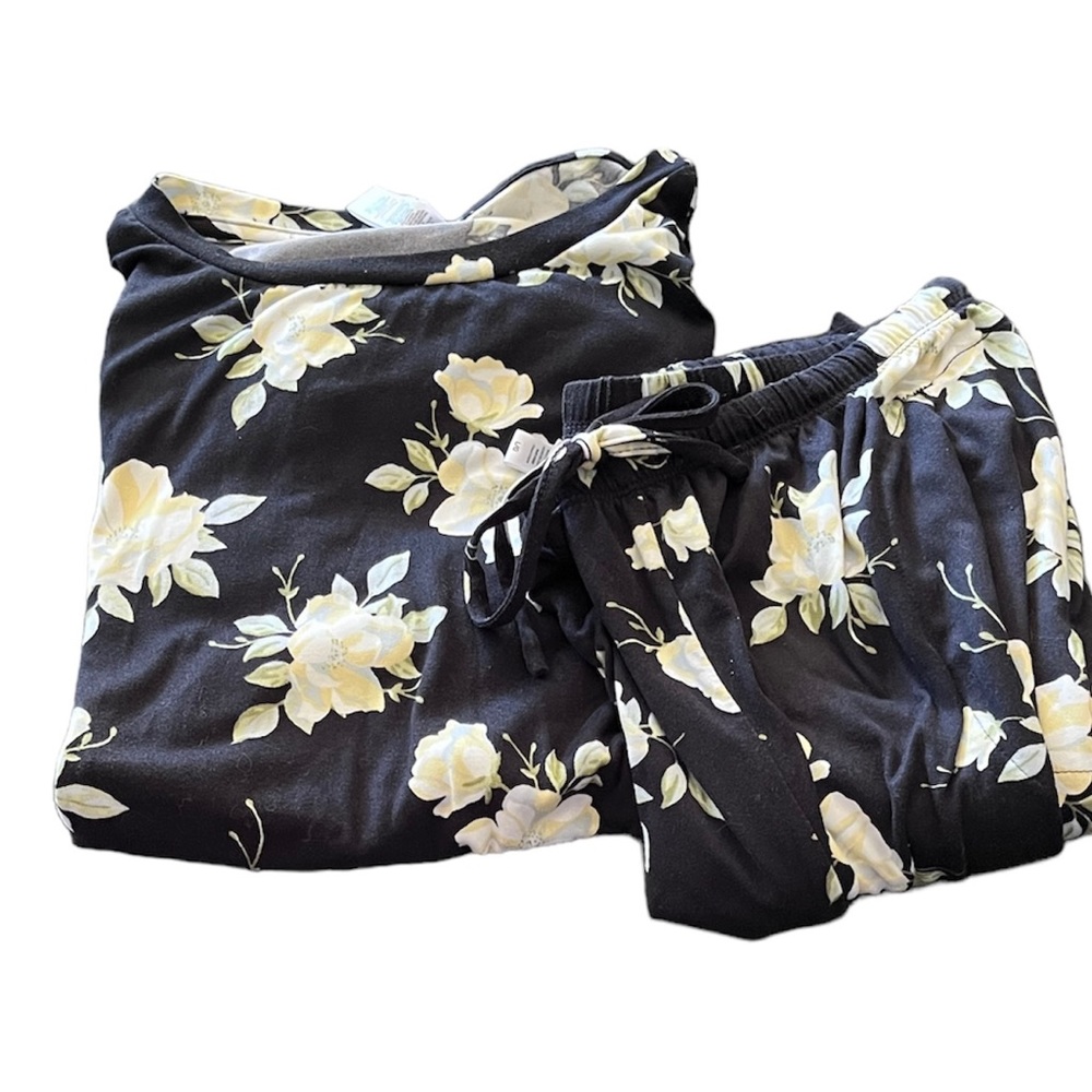 Flora Nikrooz Pajama Set Top Bottoms Women’s Sz L Flowers Black White Floral